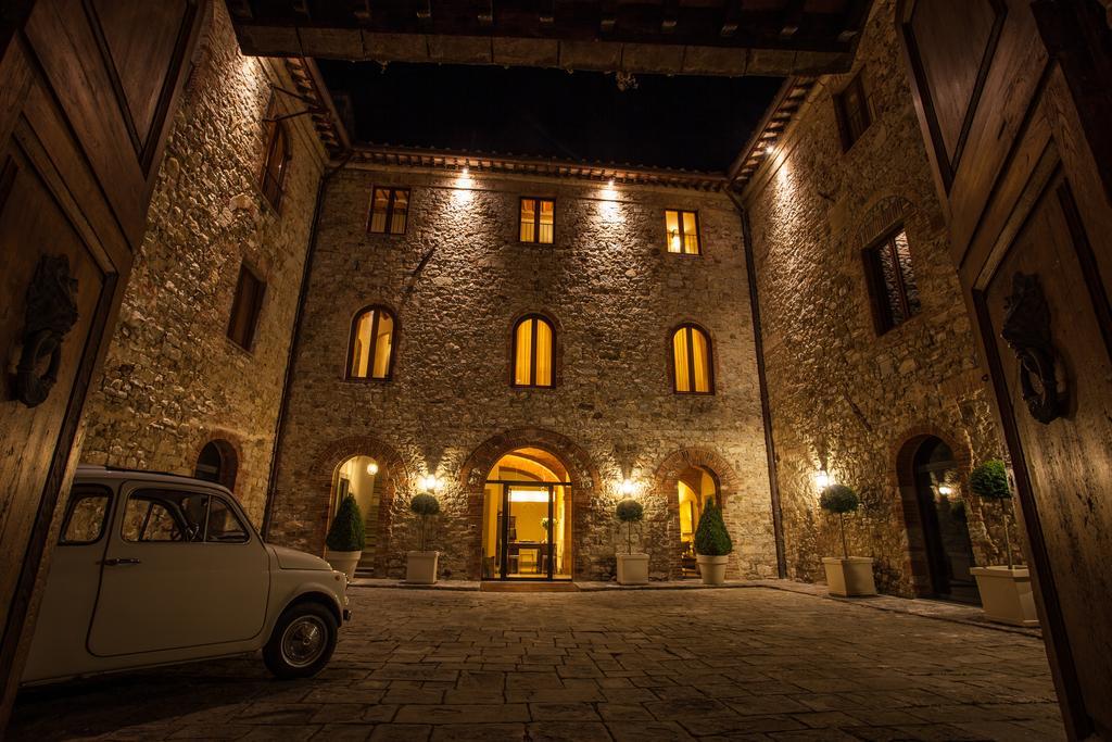 Castello La Leccia Villa คาสเตลลินาอินเคียนติ ภายนอก รูปภาพ